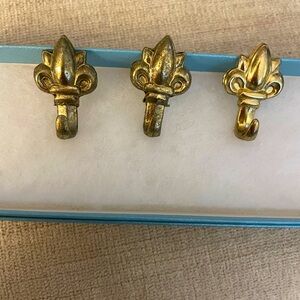 Wall Hooks Cork Board Fluer de lis